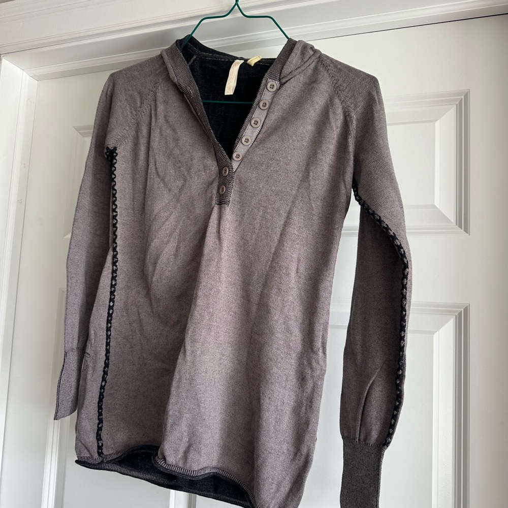 Adventura women’s organic cotton pullover sweater lightweight hooded